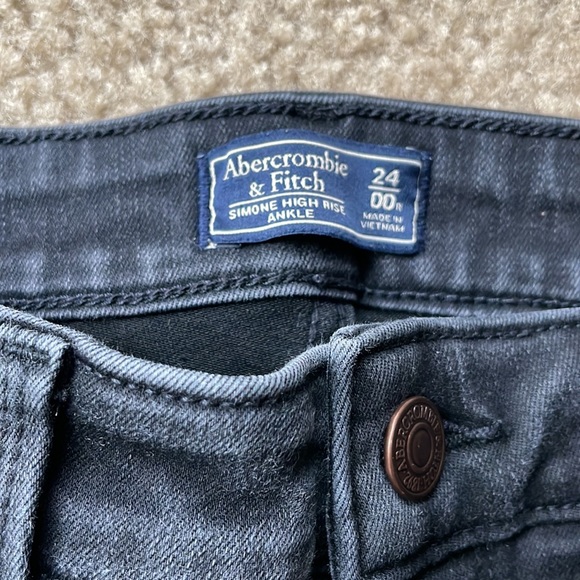 A&F Simone high rise ankle jeans denim in black 24/00 skinny - Picture 2 of 2